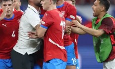 开云体育中国-欧洲代表队集体发力，取得连胜！