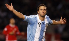 开云下载-卡拉斯科一剑封喉！南非友谊赛绝杀贝蒂斯，展现非洲足球新气象