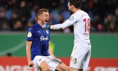 开云体育视频直播-包含圣埃蒂安客场夺冠，追赶领先者的词条