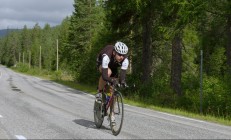 开云体育下载-西亚卡姆单节爆发定乾坤，上海队如何拉开太阳锁定胜局