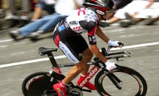 开云体育下载-楚阿梅尼铁血封王！爱尔兰生死战破摩纳哥，欧冠半决赛的权杖交接之夜