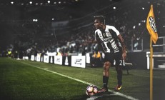 开云体育直播-当戈壁雄鹰遇见费城之光，贝恩硬仗之王的跨洋证明