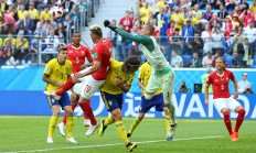 开云下载-荷兰球星助攻制胜助球队夺冠