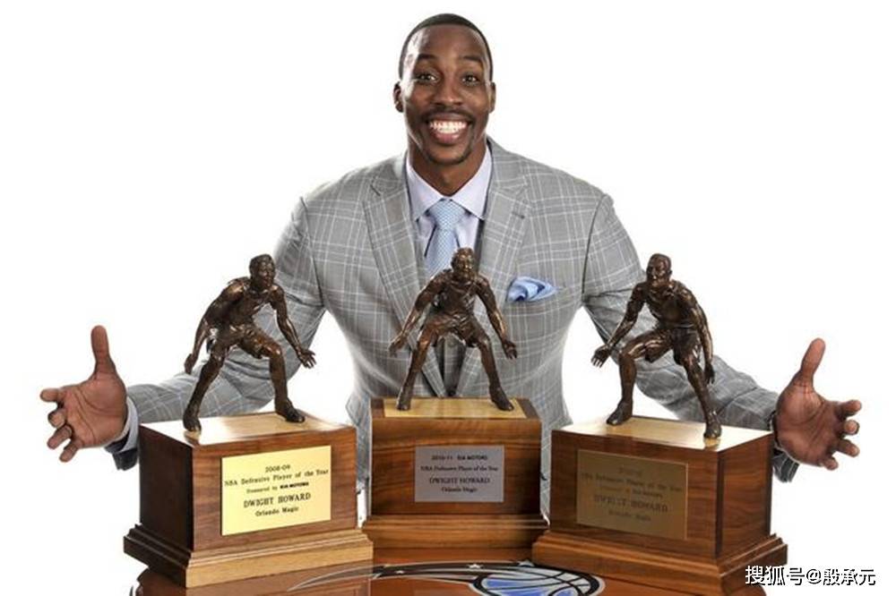 猛龙完胜山东队，戈贝尔刷新纪录