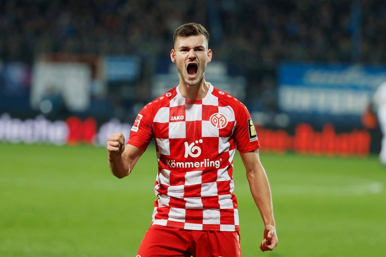 沃尔夫斯堡在比赛中充满斗志的简单介绍