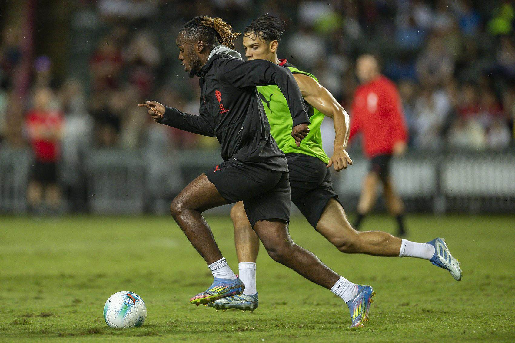 欧冠热门:利物浦横扫AC米兰,提前锁定小组出线资格的简单介绍 欧冠热门:利物浦横扫AC米兰,提前锁定小组出线资格的简单介绍