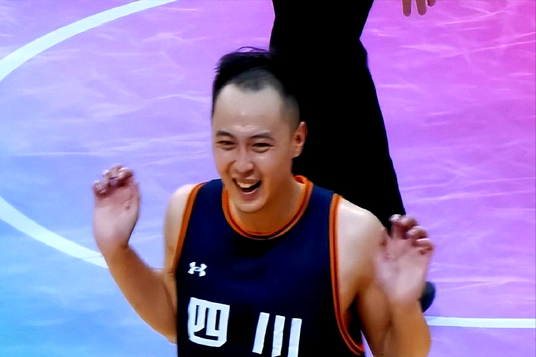 辽宁队展现出色表现，轻松赢得比赛的简单介绍