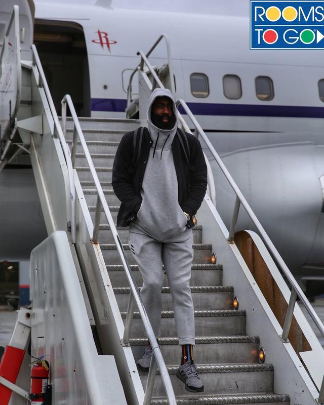 胡温霍特手术成功，望早日复出的简单介绍