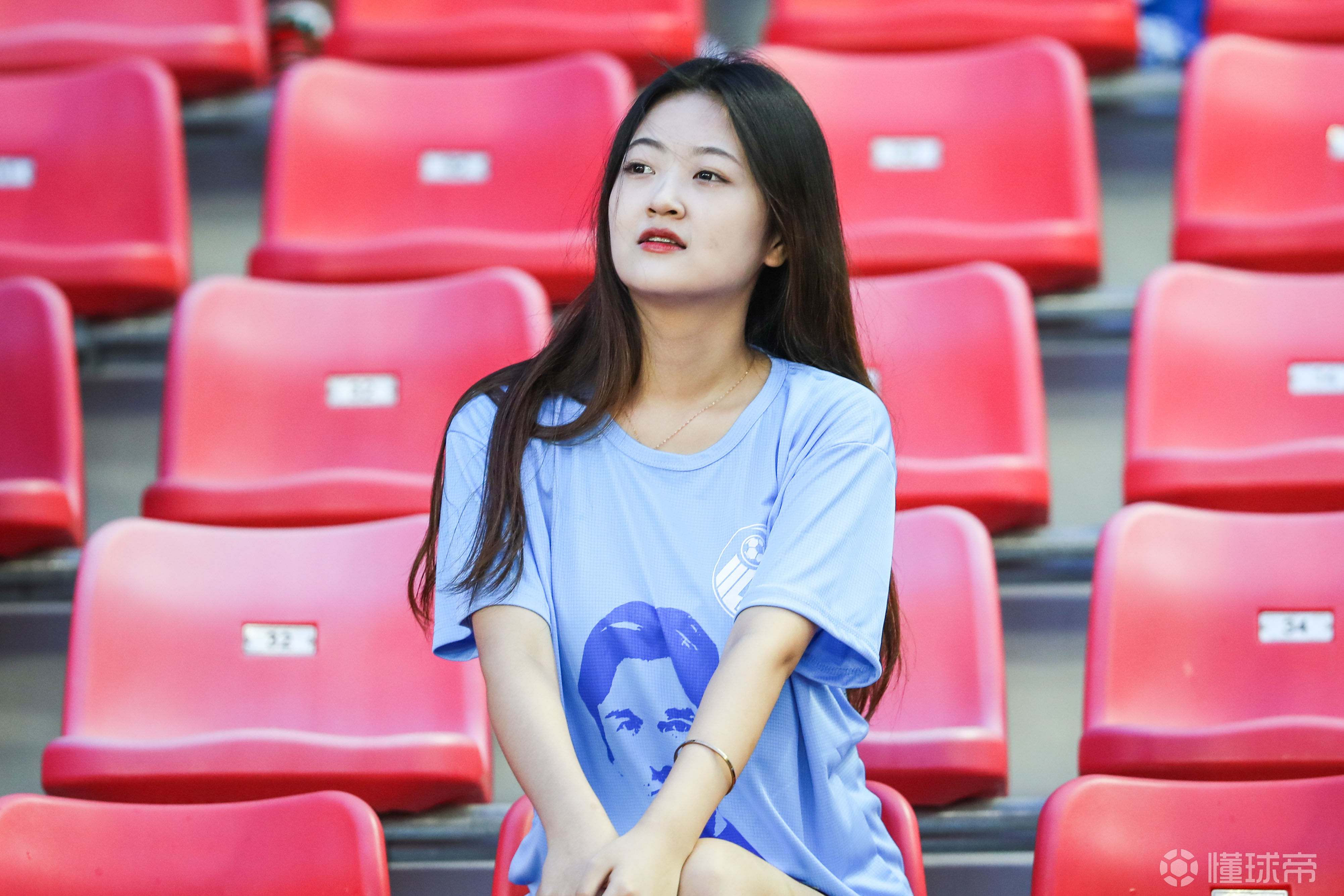 关于大连人客场惊险获胜，热身提神迎接下一场比赛的信息