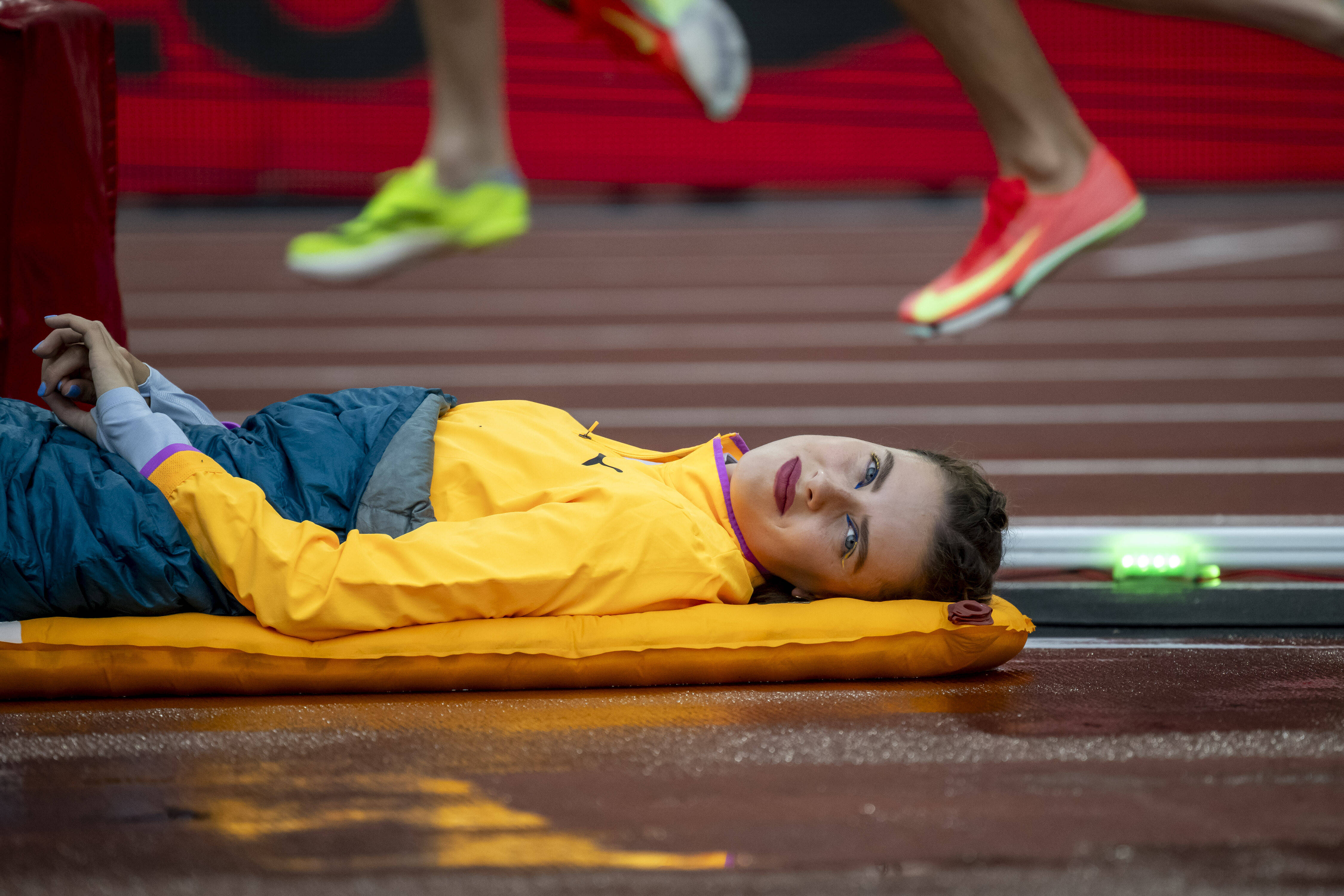 荷兰运动员奋力冲刺,圈粉无数观众 荷兰运动员奋力冲刺,圈粉无数观众