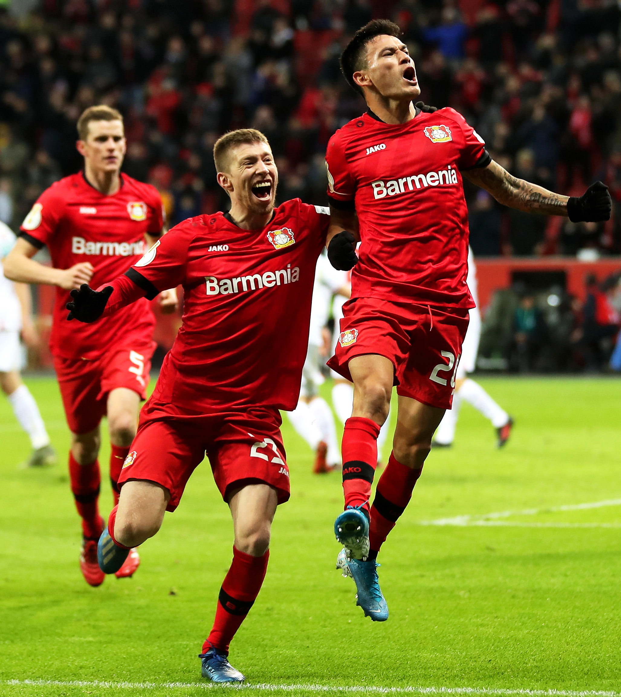 柏林联队壮志凌云，全力以赴争取荣耀胜利的简单介绍