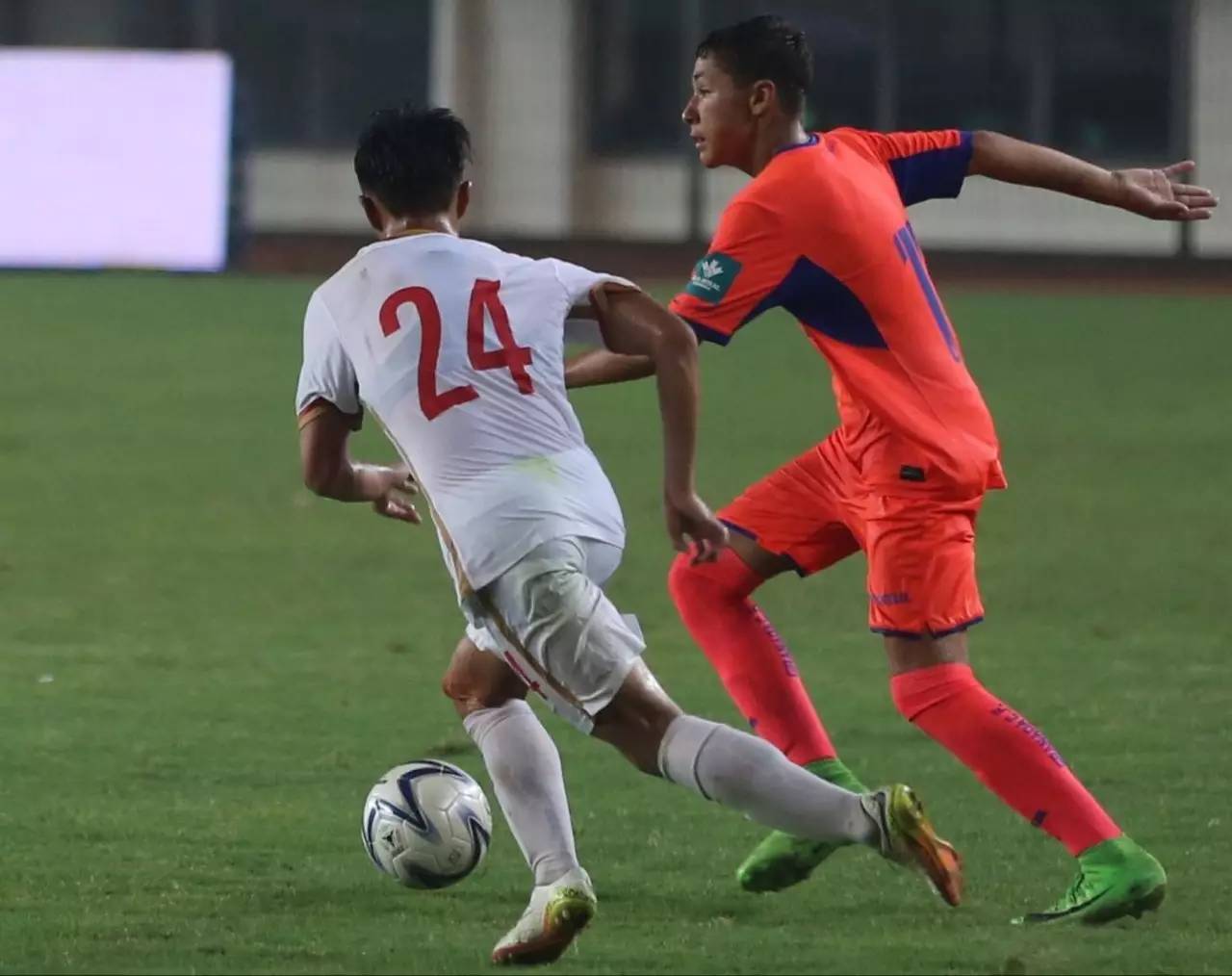 格拉纳达主场负于对手，遗憾失利的简单介绍