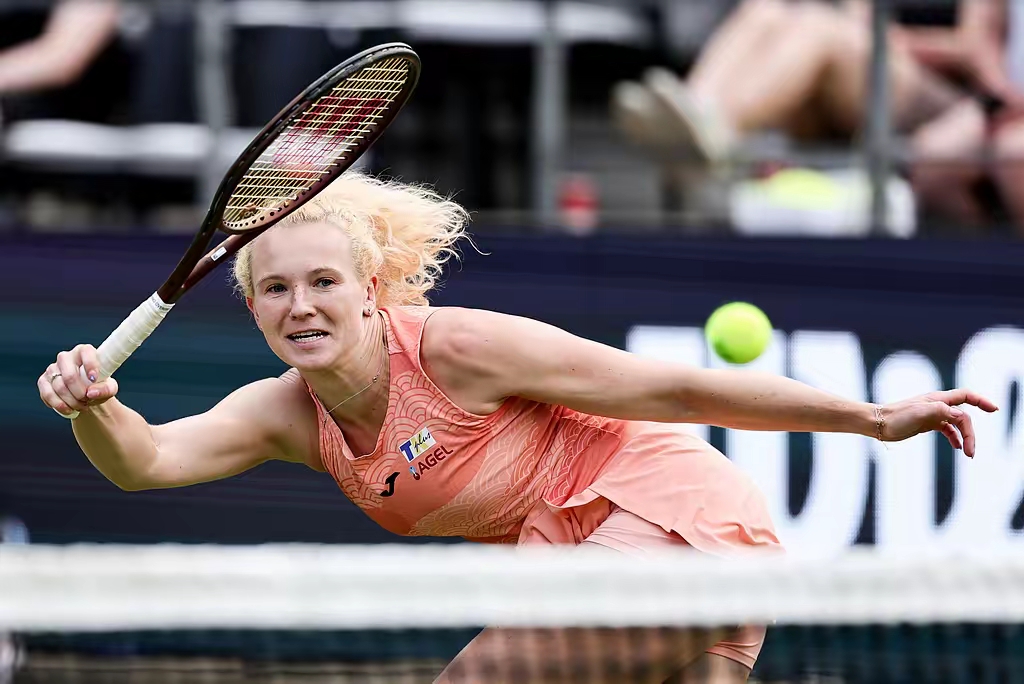 联合杯翻盘温网，西西帕斯统治全场的简单介绍