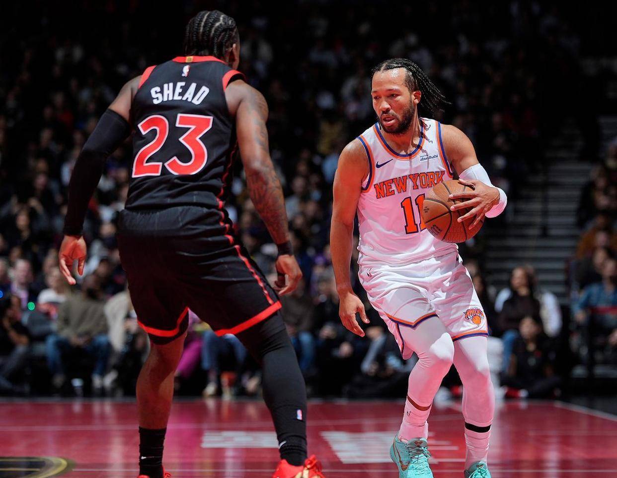 尼克斯绝杀福建队,布伦森点燃赛场 尼克斯绝杀福建队,布伦森点燃赛场