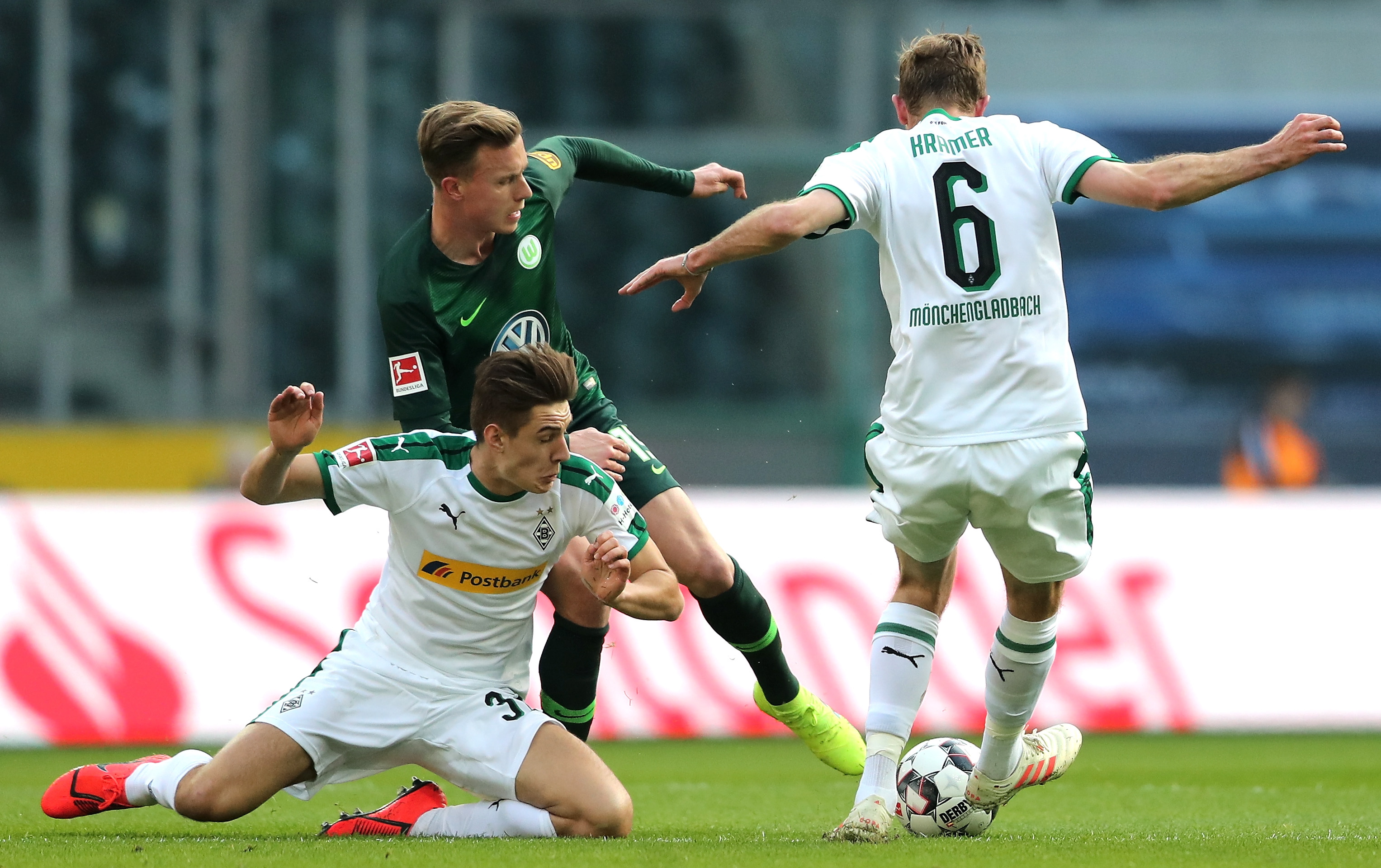 关于门兴格拉德巴赫球员大放异彩的信息