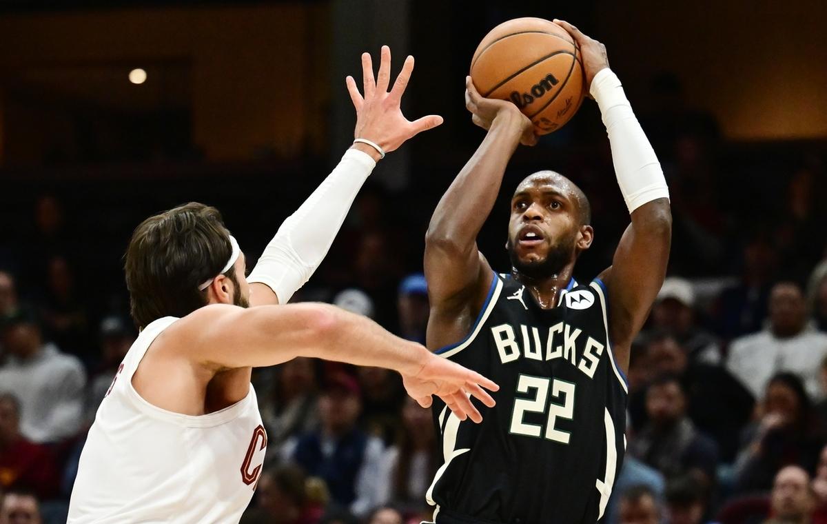 篮网完胜雄鹿,米尔萨普高光表现 篮网完胜雄鹿,米尔萨普高光表现