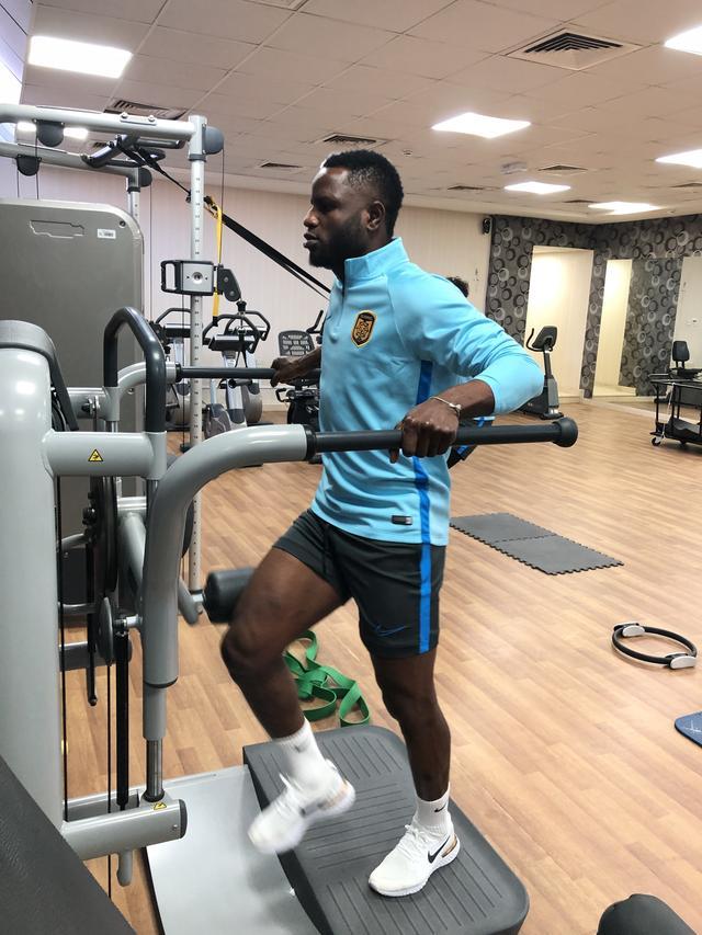 包含苏宁迎战力帆，展开激烈对抗的词条