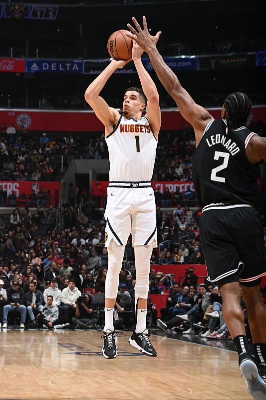 天津队逆转太阳，伦纳德点燃赛场